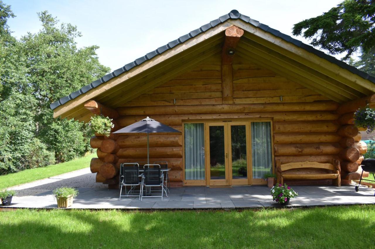 Ewes Water Log Cabins Langholm Ngoại thất bức ảnh