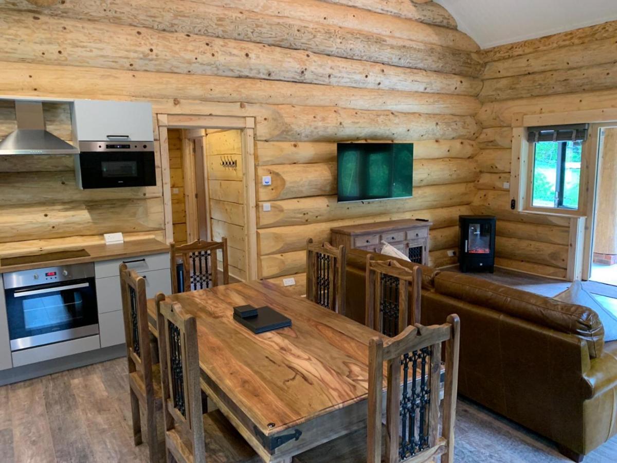 Ewes Water Log Cabins Langholm Ngoại thất bức ảnh