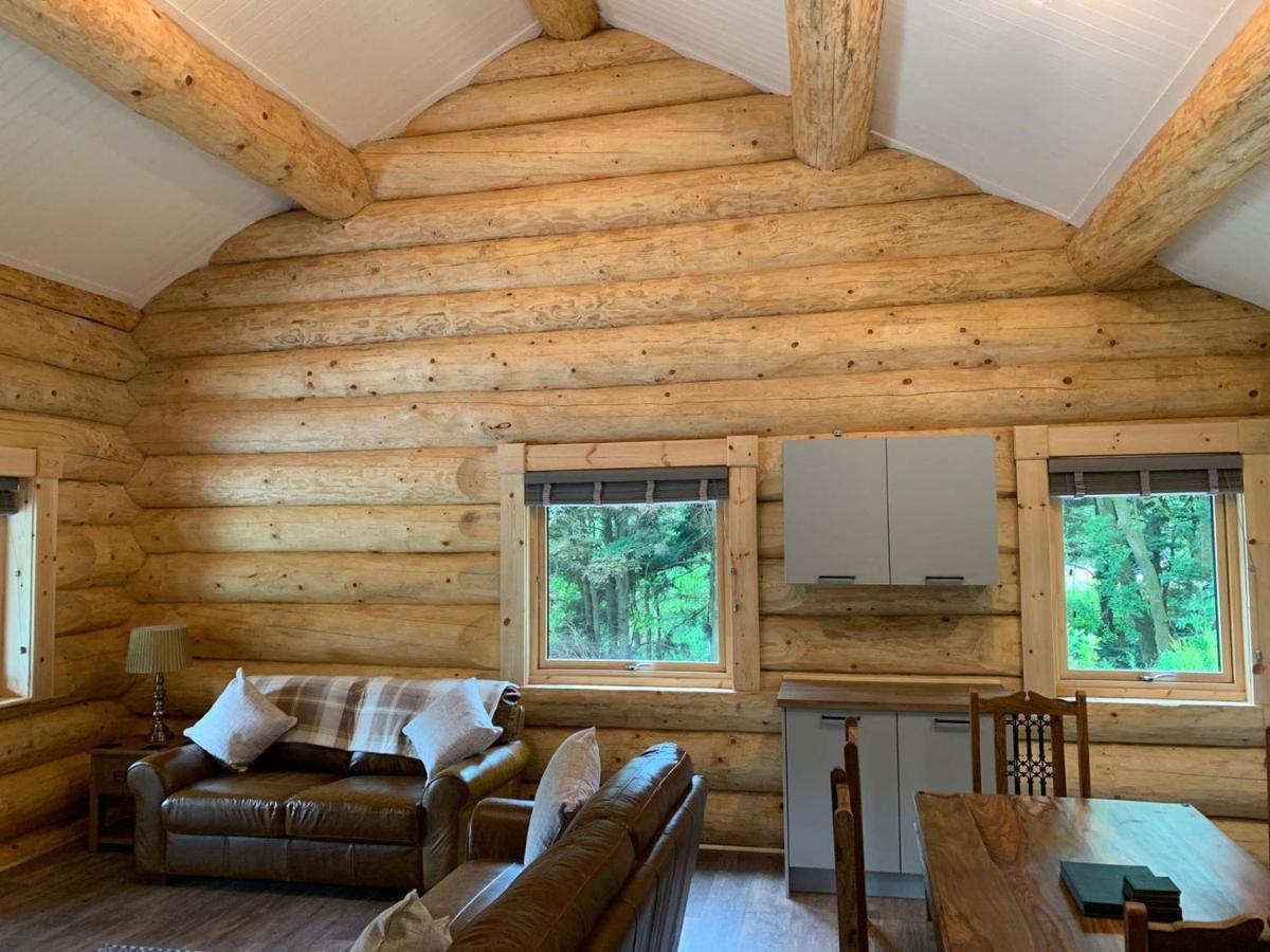 Ewes Water Log Cabins Langholm Ngoại thất bức ảnh