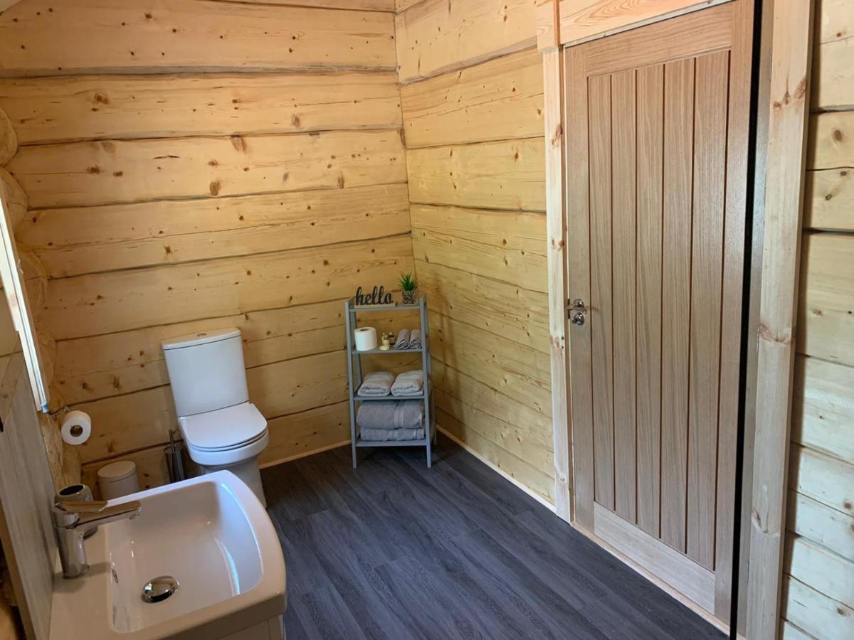 Ewes Water Log Cabins Langholm Ngoại thất bức ảnh