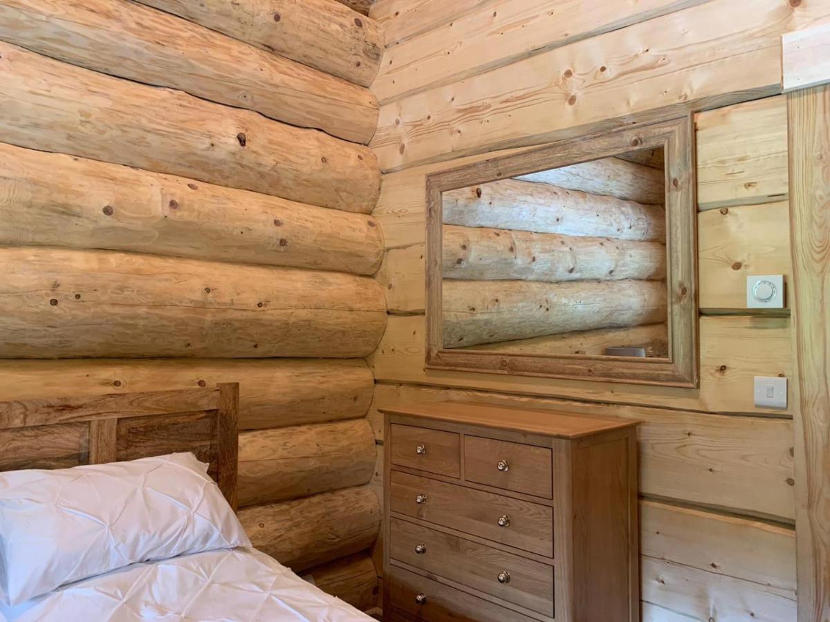 Ewes Water Log Cabins Langholm Ngoại thất bức ảnh