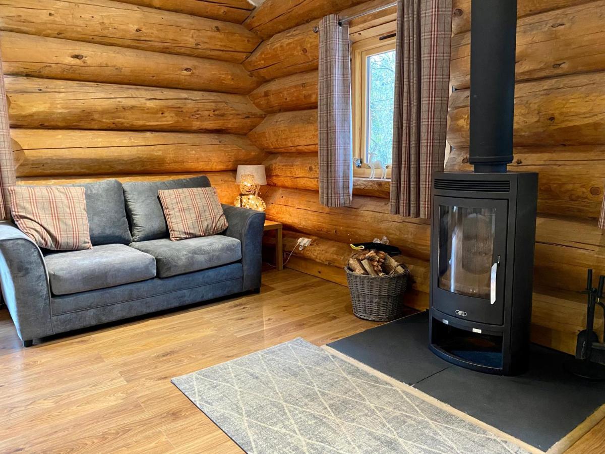 Ewes Water Log Cabins Langholm Ngoại thất bức ảnh