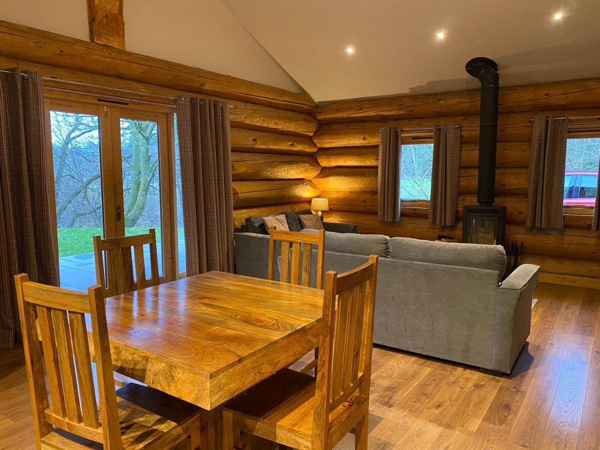 Ewes Water Log Cabins Langholm Ngoại thất bức ảnh