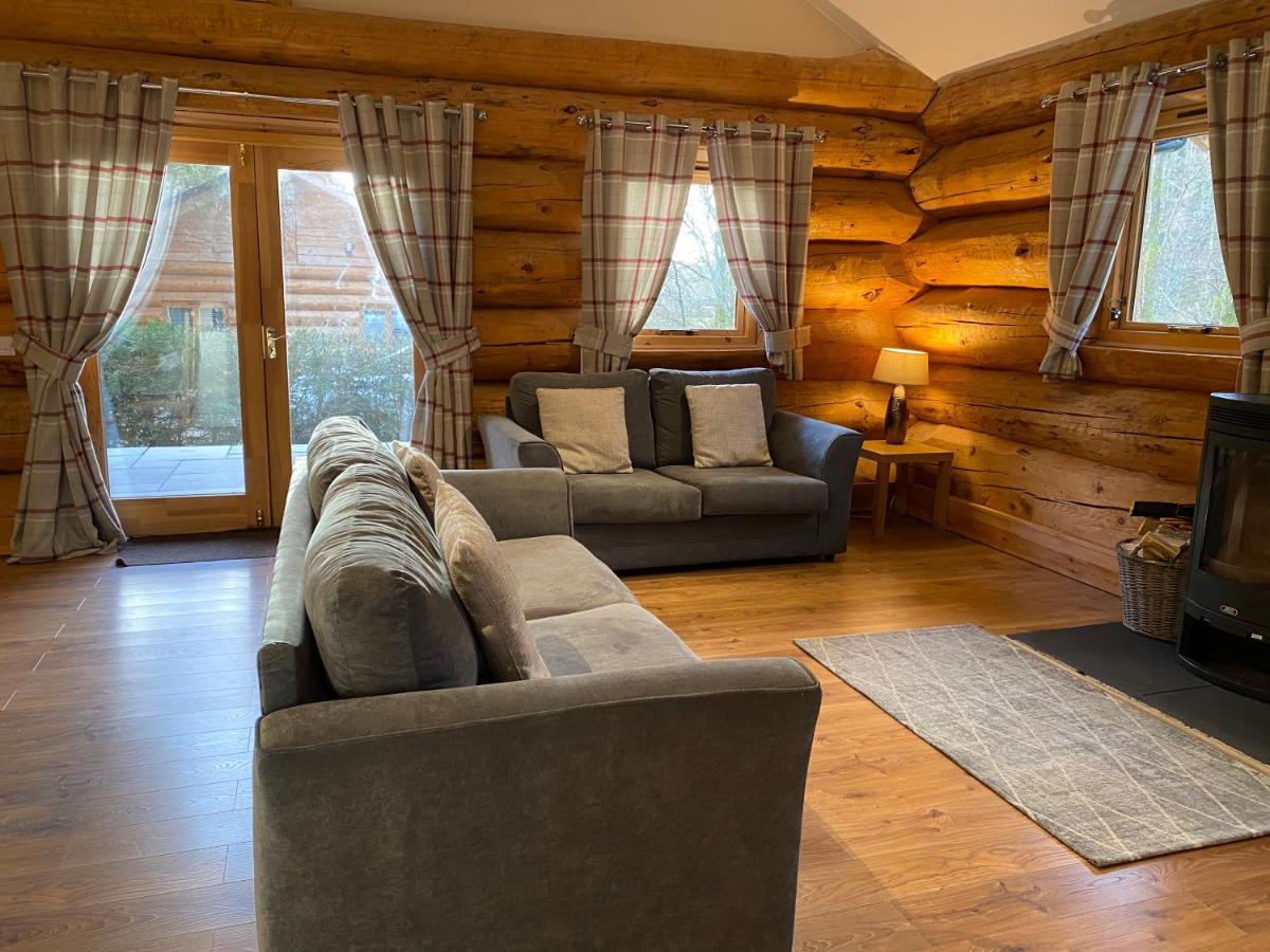Ewes Water Log Cabins Langholm Ngoại thất bức ảnh